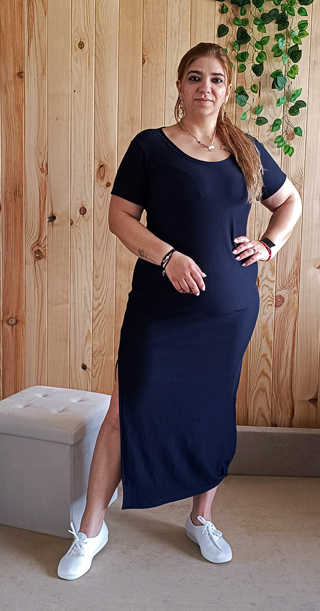 Vestido Simples com Racha